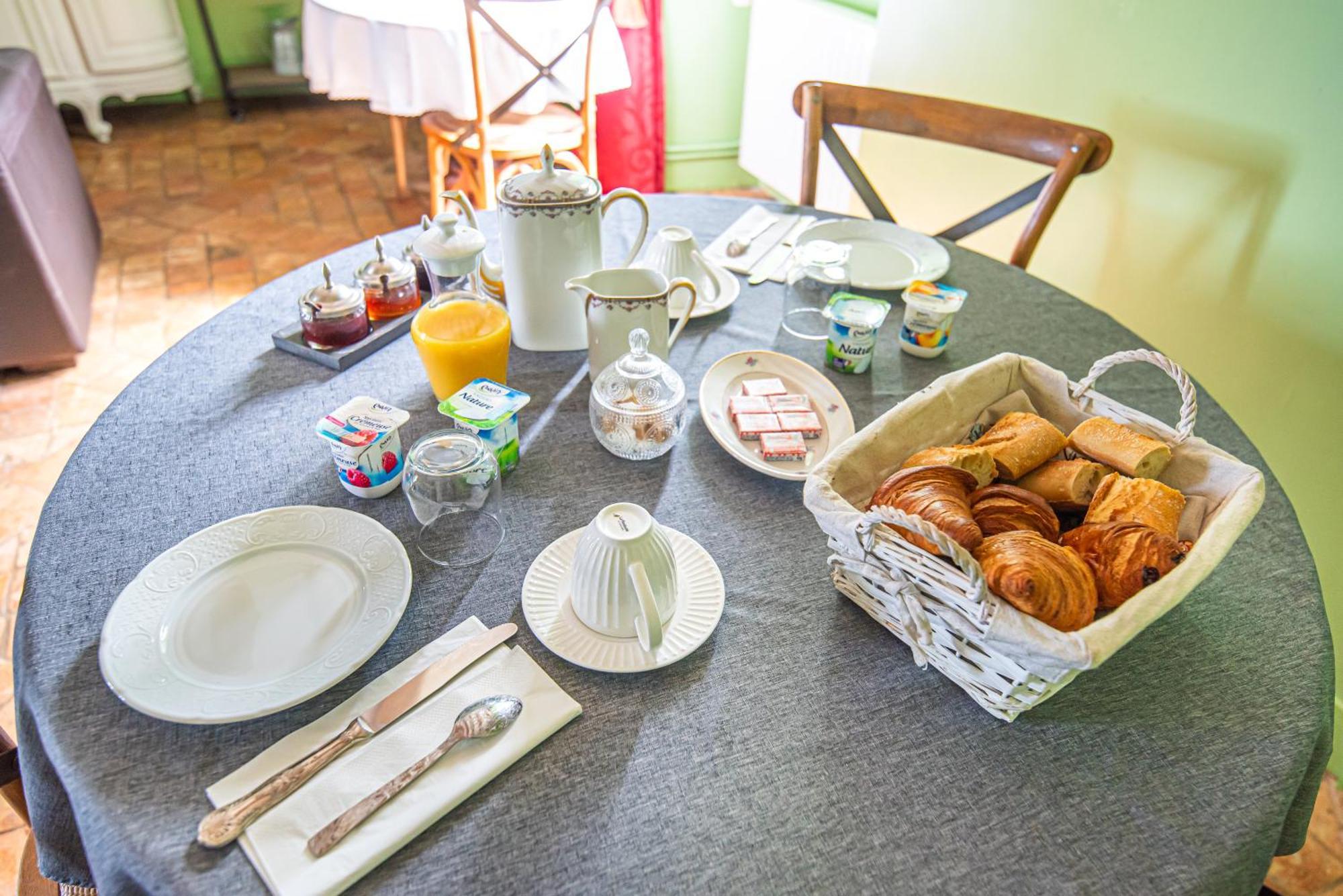 La Fontaine Du Mont Hotel Murs-Erigne Ngoại thất bức ảnh